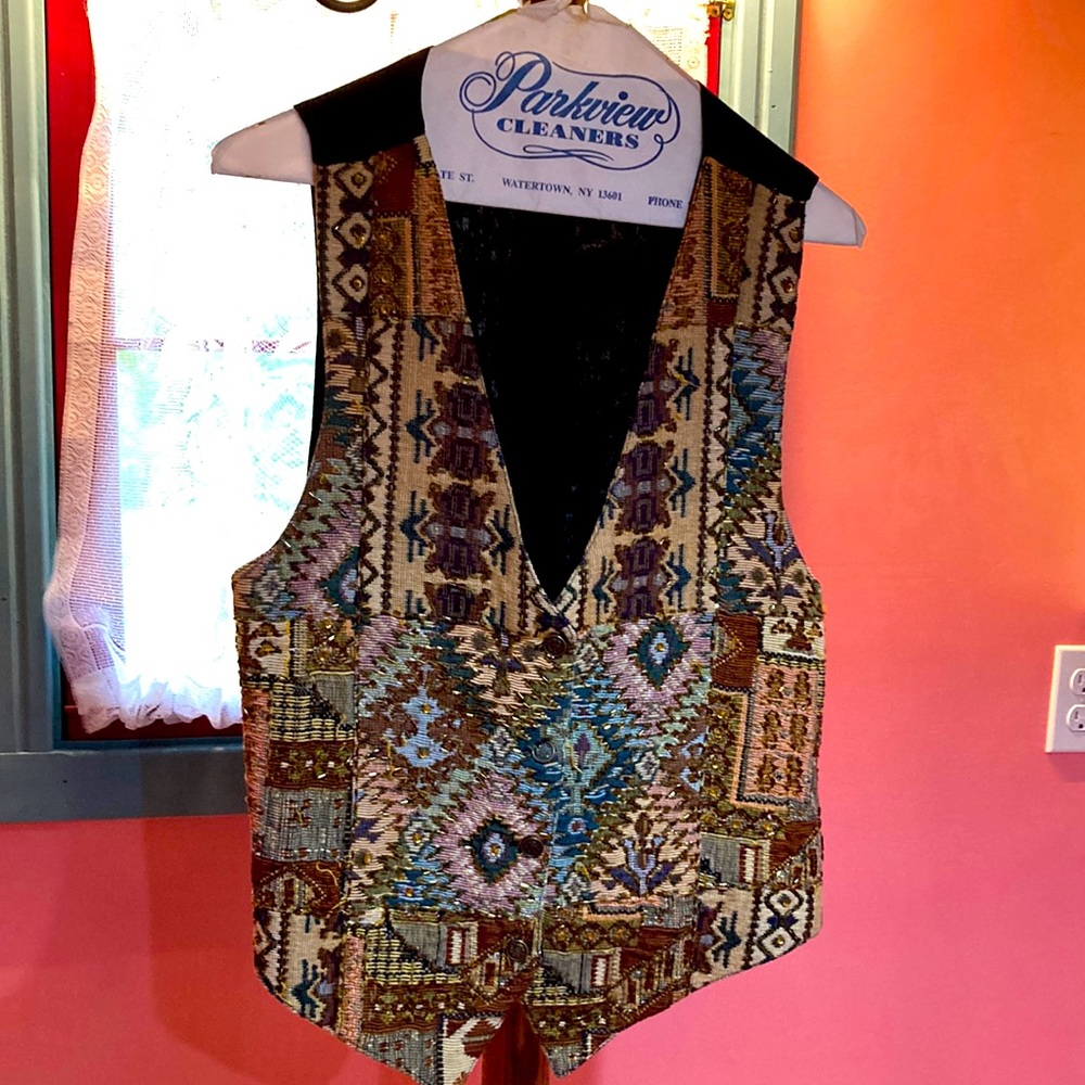 Jane Ashley Vest made in India with lovely bead work Fits size 8-9.  60% cotton.